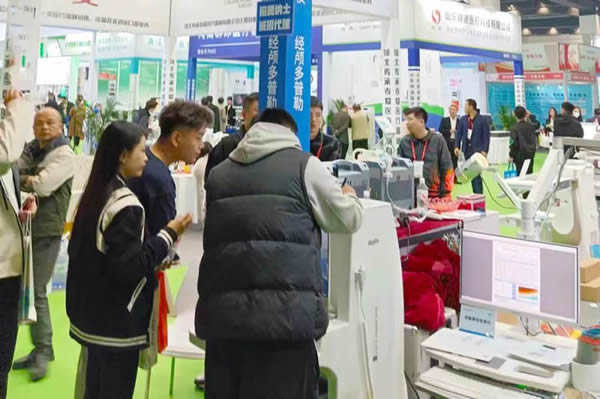 展會(huì)現(xiàn)場(chǎng)